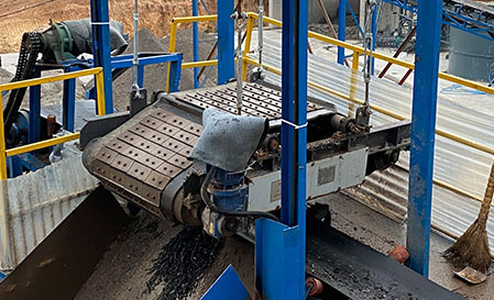 permanent magnetic separator for conveyor belt,Permanent Magnetic Separator，懸掛式永磁帶式除鐵器 建材行業(yè)除鐵設(shè)備 自動永磁懸掛交叉帶式除鐵器 非磁性物料除鐵
